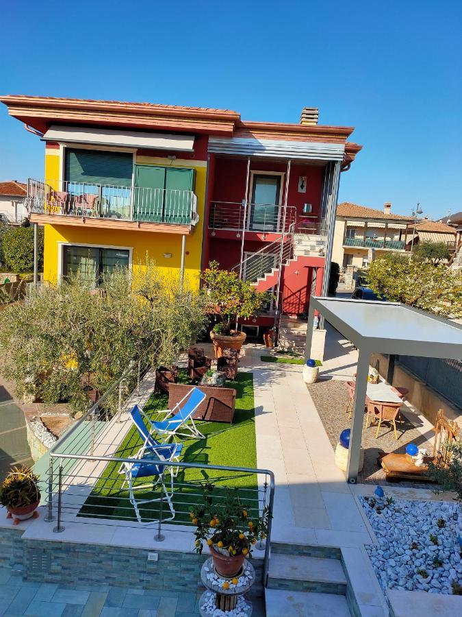 Garda Dreams Apartment Torri Del Benaco Bagian luar foto