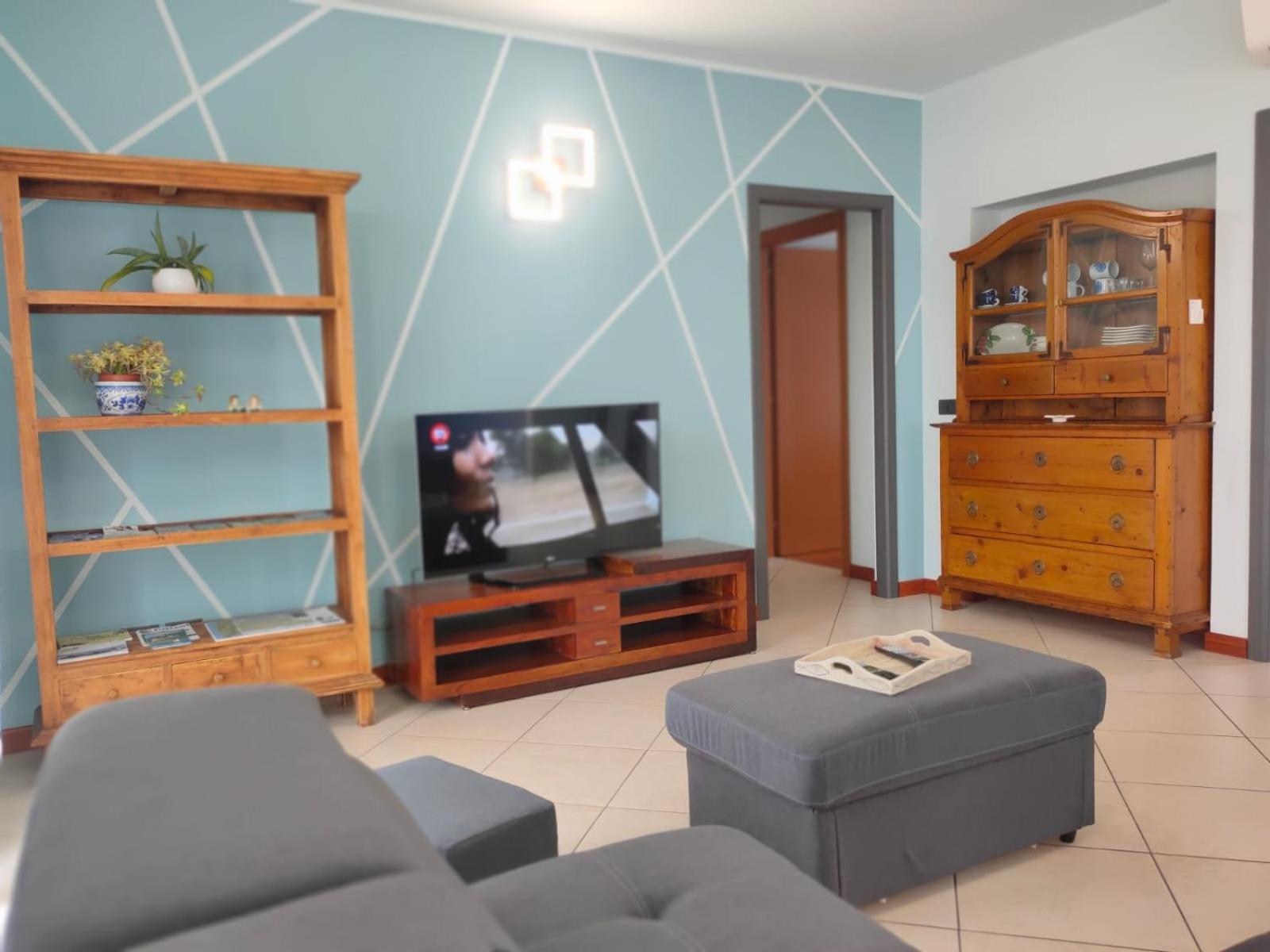 Garda Dreams Apartment Torri Del Benaco Bagian luar foto