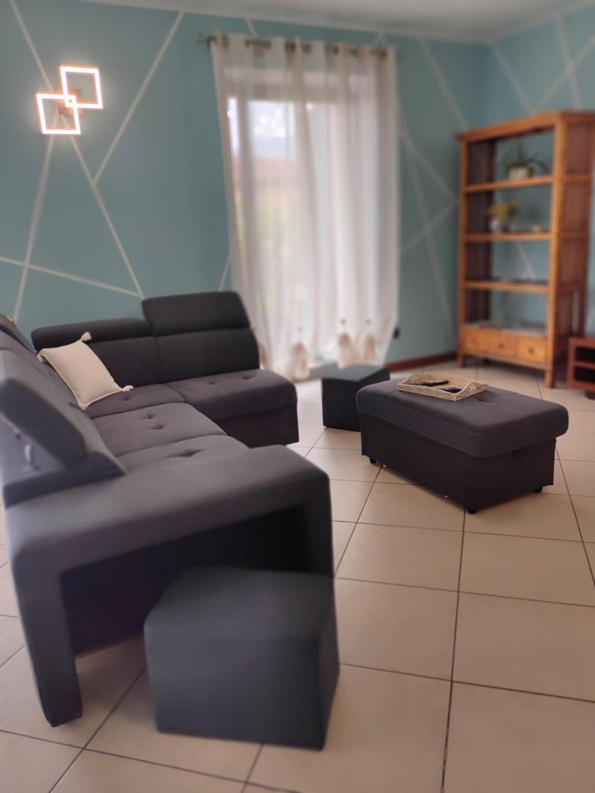 Garda Dreams Apartment Torri Del Benaco Bagian luar foto